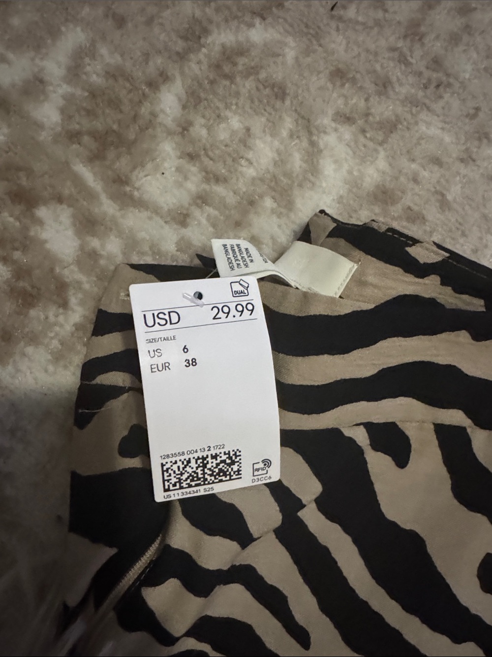 H&M Wide-Leg Twill Pants in Black and Cream Zebra Print - Picture 4 of 5
